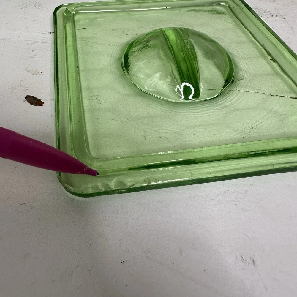 Uranium Glass‎ Lid Vaseline Green UV Reactive Depression Square 5